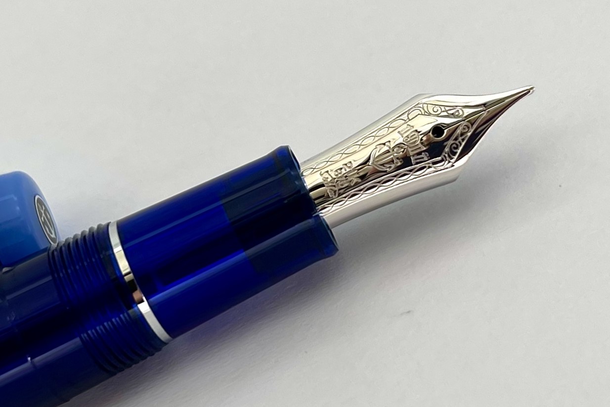 SailorSpecialEditionProfessionalGearTeaTimeFikaCupAndSaucerFountainPen_J